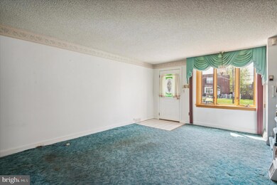 1149 Oakwood Dr, Glenolden, PA 19036 - photo 5