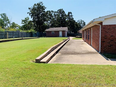 1800 Mockingbird Ln, McAlester, OK 74501 - photo 7