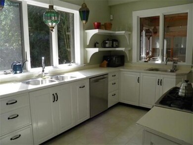 12 Clinton St, Cambridge, MA 02139 - photo 5