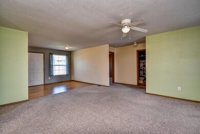 733 S Hickory Ln-101