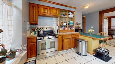 25 Fordson Ave, Cranston, RI 02910 - photo 3