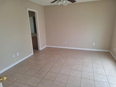 Unfurnished room with ceiling fan