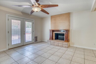 3336 Cliffrock fireplace view