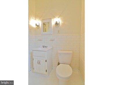 58 N Lansdowne Ave unit N304, Lansdowne, PA 19050 - photo 3