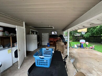 3930 Ward St, Houston, TX 77021 - photo 6