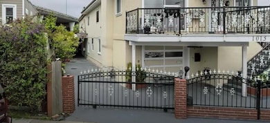 1015 Herman St, San Bruno, CA 94066 - photo 2