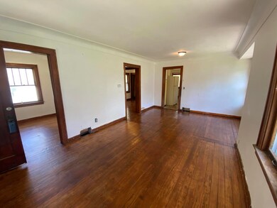 1410 Lansing Ave, Lansing, MI 48915 - photo 6