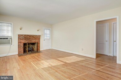 10814 Connecticut Ave, Kensington, MD 20895 - photo 4