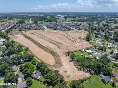 203 Conservatory St, Broussard, LA 70518 - photo 2