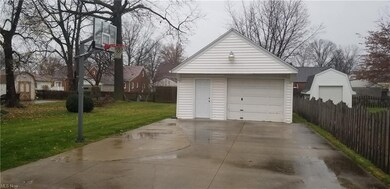 1 car+ garage with good sized loft above
