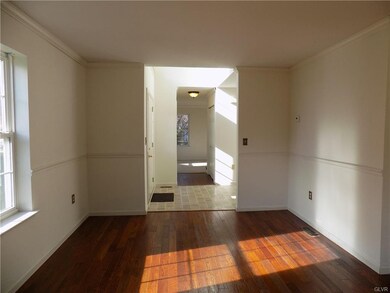 6825 Hunt Dr, Macungie, PA 18062 - photo 4