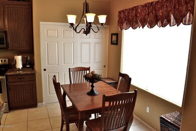 EAT IN KITCHEN