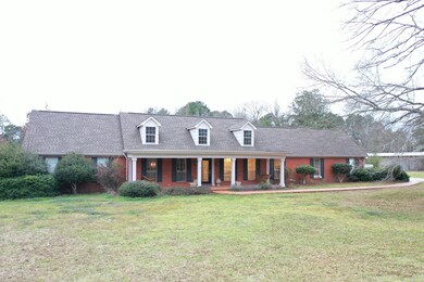 73 Mayfield Rd, Laurel, MS 39443 - photo 5