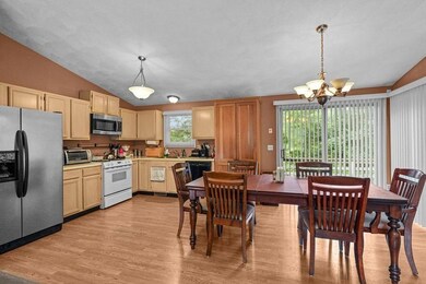 204 Shenandoah Rd, Warwick, RI 02886 - photo 5