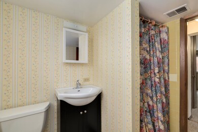 1020 Manchester Ave, Westchester, IL 60154 - photo 6