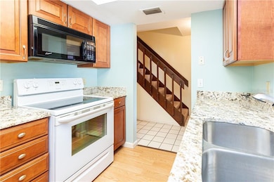 Light and bright kitchen