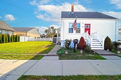 15 Puritan St, South Dartmouth, MA 02748 - photo 3