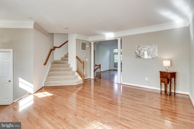 5906 Fox Glen Ct, Elkridge, MD 21075 - photo 2