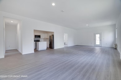 9406 Juniper Dr, Tobyhanna, PA 18466 - photo 6