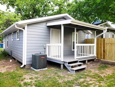 2208 Avenue D, Rosenberg, TX 77471 - photo 2