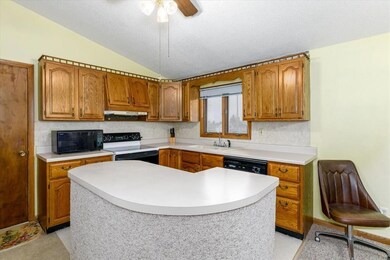 507 6th St, Malcom, IA 50157 - photo 6