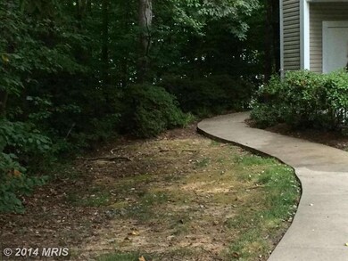 11977 Cardamom Dr, Woodbridge, VA 22192 - photo 4