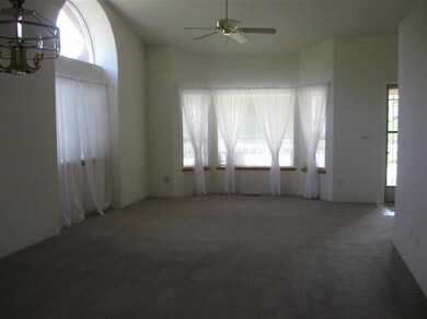 106 Freedom Cir, Grants Pass, OR 97527 - photo 5