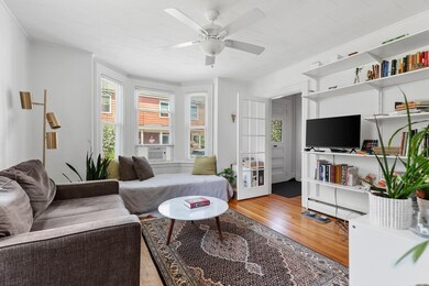 17 Holworthy Place unit 17, Cambridge, MA 02138 - photo 2