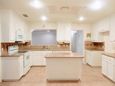 2510 Holiday St, Denison, TX 75020 - photo 3