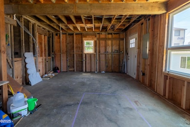 619 NW 6th St-7