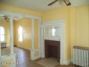 555 N Vine St, Hazleton, PA 18201 - photo 4