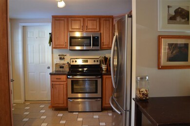 11 Bellview Rd, Troy, NY 12180 - photo 7