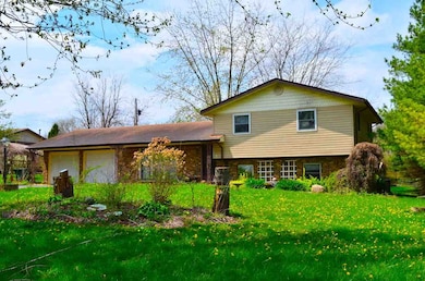 10428 N Roanoke Rd, Roanoke, IN 46783 - photo 6