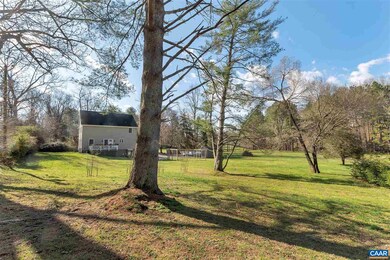 975 West Leigh Dr, Charlottesville, VA 22901 - photo 4