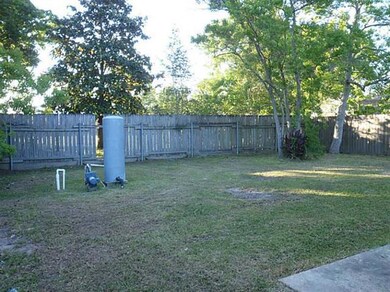 Photo. Back yard