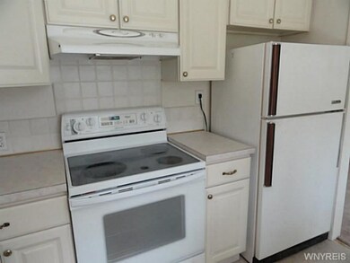 423 E Stenzil St, North Tonawanda, NY 14120 - photo 6