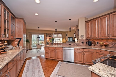 445 Ivy Trails Dr, Cincinnati, OH 45244 - photo 5