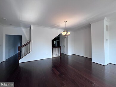 9243 Dawkins Crest Cir, Bristow, VA 20136 - photo 5
