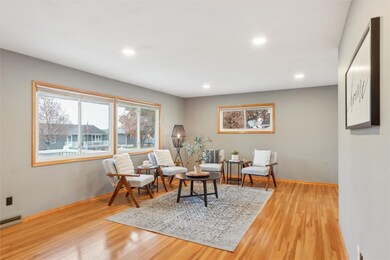 205 E Washington St, Norway, IA 52318 - photo 4