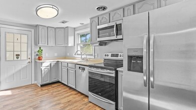 11 Bonneau St, North Attleboro, MA 02760 - photo 6