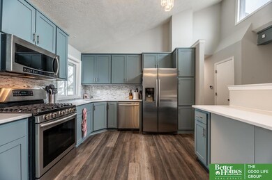 12954 Meredith Ave, Omaha, NE 68164 - photo 7