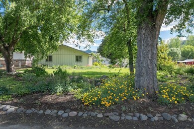 12353 Blackwell Rd, Central Point, OR 97502 - photo 3