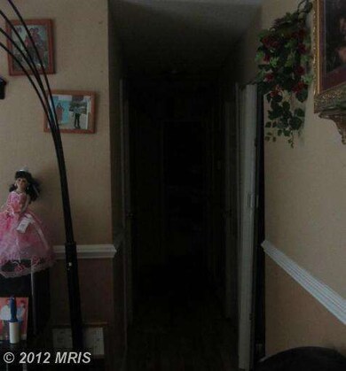 9312 Wyatt Dr, Lanham, MD 20706 - photo 5