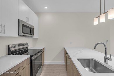 19 Carr Ave unit 211, Keansburg, NJ 07734 - photo 6