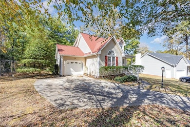 2001 Carlisle Way, High Point, NC 27265 - photo 3