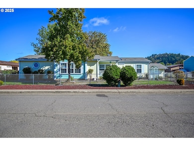 444 S State St, Sutherlin, OR 97479 - photo 4