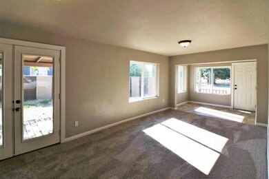 527 Bush St, Central Point, OR 97502 - photo 6