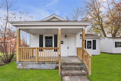 202 Clay St, Hampton, VA 23663 - photo 3