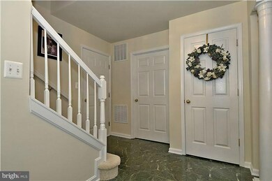 47823 Scotsborough Square unit 122, Sterling, VA 20165 - photo 5