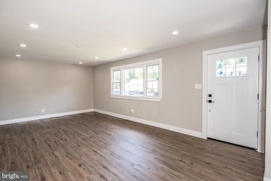 553 Queen St, Woodbury, NJ 08096 - photo 6